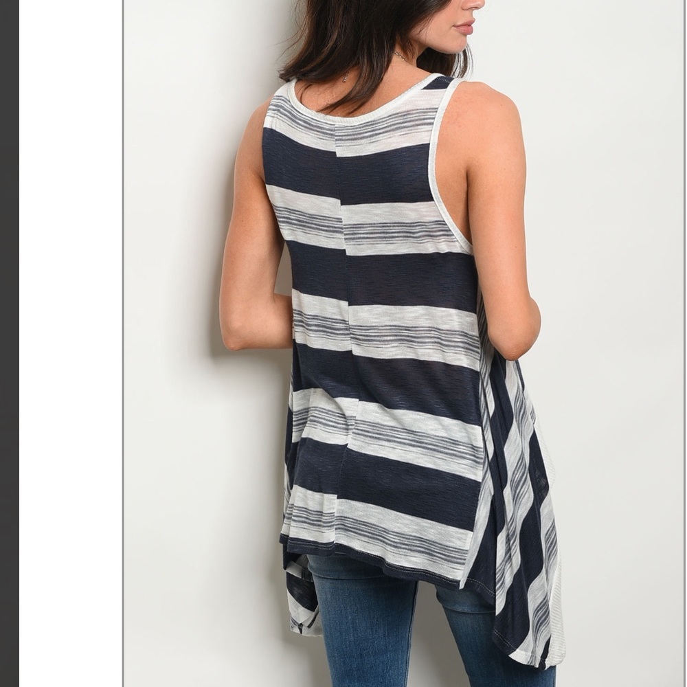 ☕️Classy Navy Striped Top🌟 - Picture 3 of 3